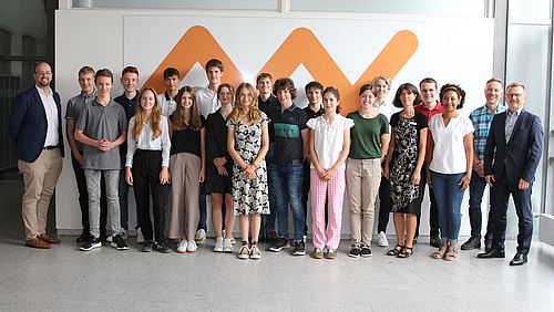 16 talentierte und wissbegierige Schülerinnen und Schüler besuchten das Science Camp an der OTH in Amberg