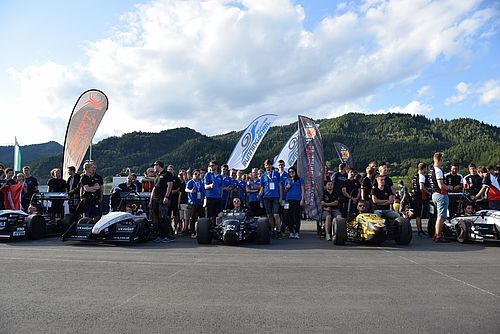 Das Running Snail Racing Team bei der Formula Student Austria 2014